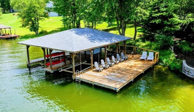 7BR Lakefront Lake Anna Blue Sails - Waterfront