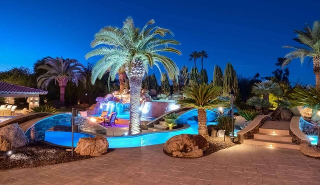7BR Luxury Oasis w/Relaxing Lazy River, Basketball, Full Gym & Private Theater