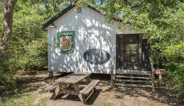 7F Lodge - Sugar Shack It's a Juke Joint, Baby w/Jacuzzi Tub and Breakfast