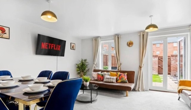 7PP 3BR| TV Each Bedroom | Free Parking | WiFi | 2 Bathroom