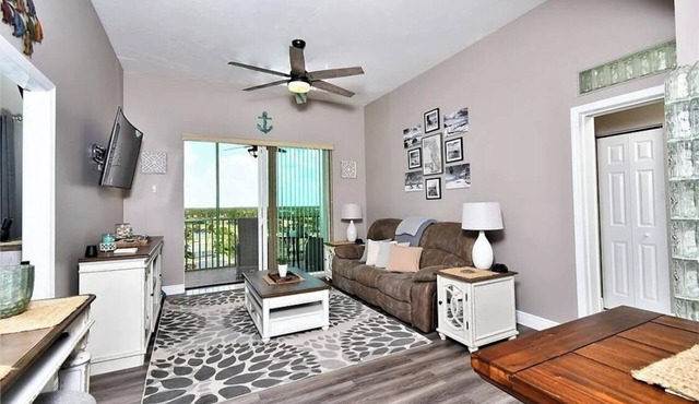 7th heaven golf or gulf 2-bedroom condo in Burnt store marina fully furnished