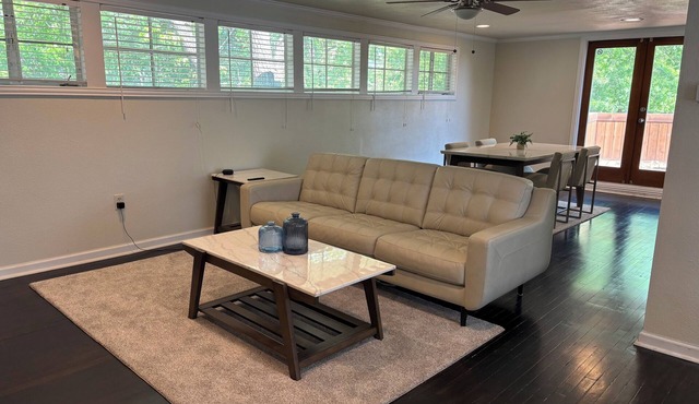 7th Street Modern Loft with Wifi and a Chill Deck