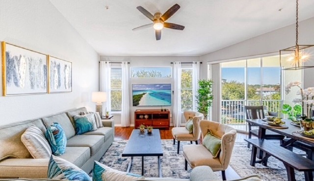 8-301 Heated pool, gated resort near Disney World, gym, game room, tennis