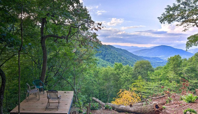 8 Acres + Hiking Trails: Little Switzerland Escape