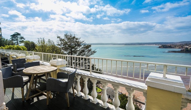 8 Astor House - premier one bed apartment with stunning uninterrupted sea views and balcony