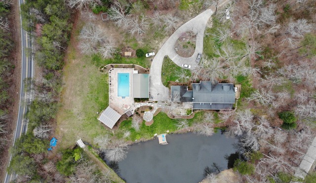 8 Bdrm🏆32ppl Hotub,Pool,Pond, 9miles Chatt