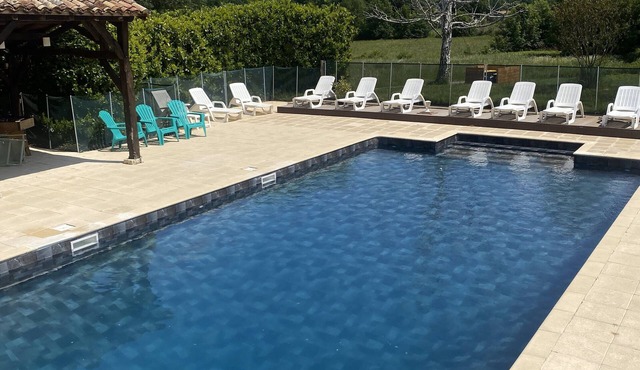 8-bed gite with swimming pool in the heart of Périgord near Monbazillac and Bergerac