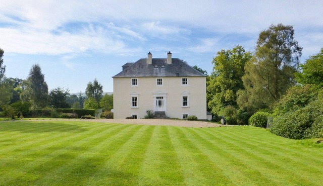 8 bedroom accommodation in Minishant, near Ayr