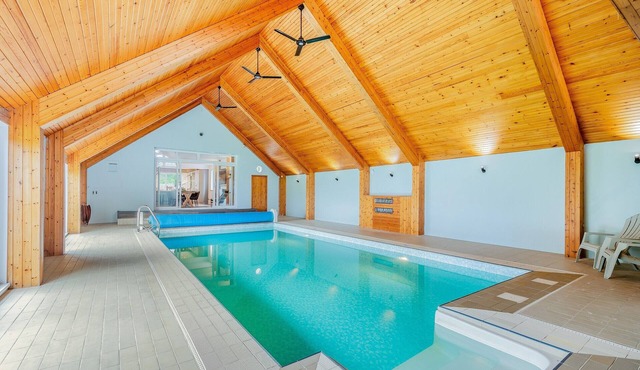 8 bedroom accommodation in Dunragit