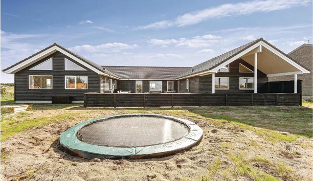 8 Bedroom Awesome Home In Thisted