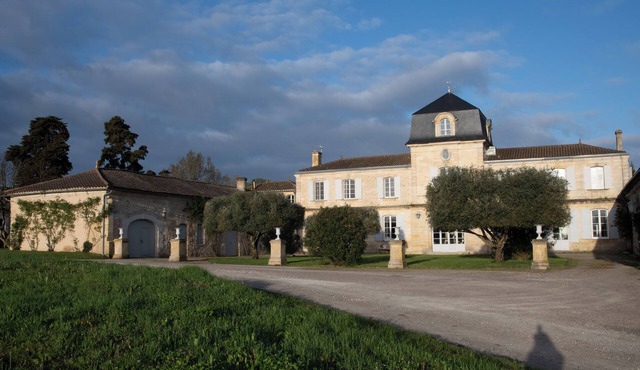 8 bedroom castle in mazion