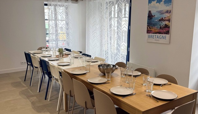 8-bedroom house(sleeps 16), near Concarneau walled town, 200m from the sea