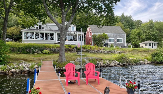 8 Bedroom Lake House Compound - Large Yard w/250' Frontage + Spectacular Views!