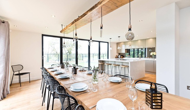 8 bedroom modern holiday home in the Derbyshire Dales, close to Carsington Water