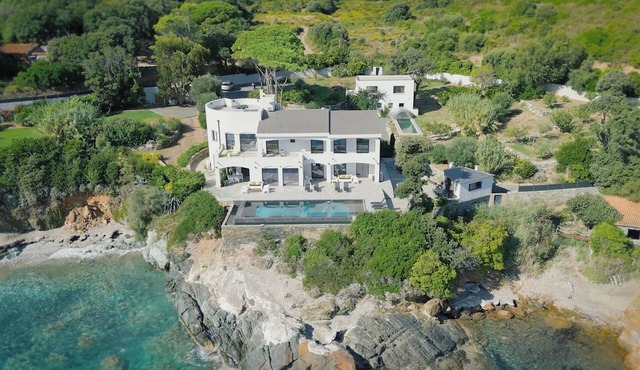 8 Bedroom Villa in tomino