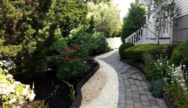 8 Bedrooms with Pool Families Only