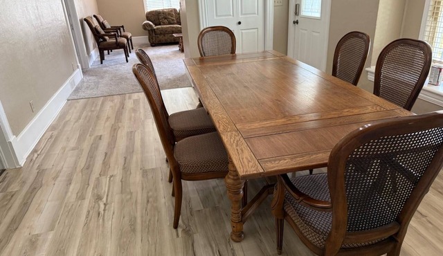 8 beds-Great deal!