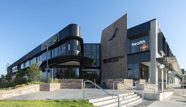 8 Beds l 4 Suites with Office l Austral3