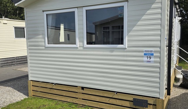 8 Berth Caravan free WiFi, Airfryer, Xbox 1