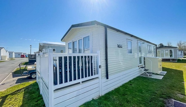 8 berth caravan with decking and WiFi at Broadland Sands Park ref 20064CF