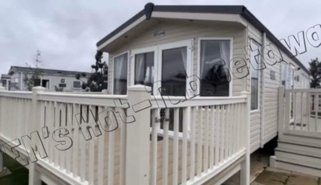 8 Berth Luxury holiday home at Tattershall Lakes. Private Hot-Tub. Pet Friendly