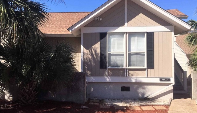 8 Fairway Club - Golf Course & Pond Views - Owner 6 Passenger Cart Incl.