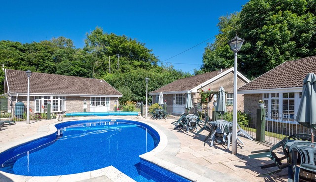 8 Hares Hollow - Two Bedroom House, Sleeps 4