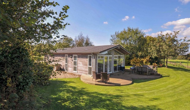 8 HORIZON VIEW, pet friendly, luxury holiday cottage in Dobwalls