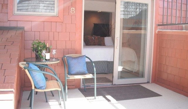 #8 Hotel Room - small & private - w/peek lake views, access to dock & beach