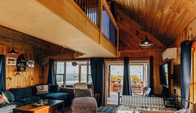 8 Island View Cottage-n Hottub arrival Aug 26th !nATV Access,Hiking-Pet Friendly