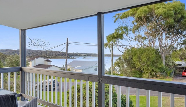 8 Lakeview Drive - Water views