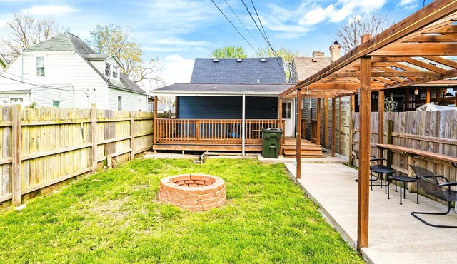 8 Mi Louisville New Albany Home