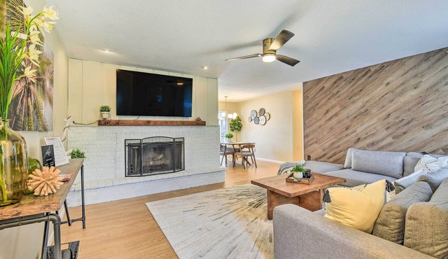 8 Mi to Beaches: Bradenton Home w/Poolside Oasis!