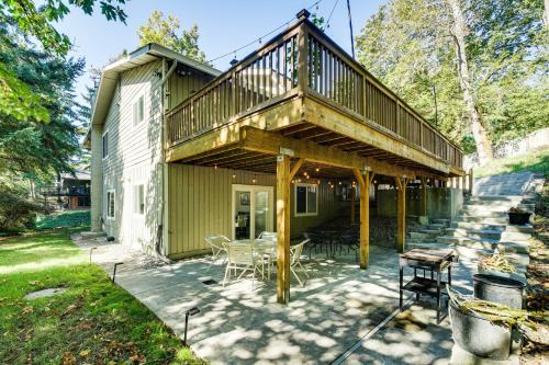 8 Mi to Bellevues Snowflake Lane Cozy Retreat