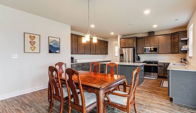 8 Mi to Bethany Beach: Delaware Family Home