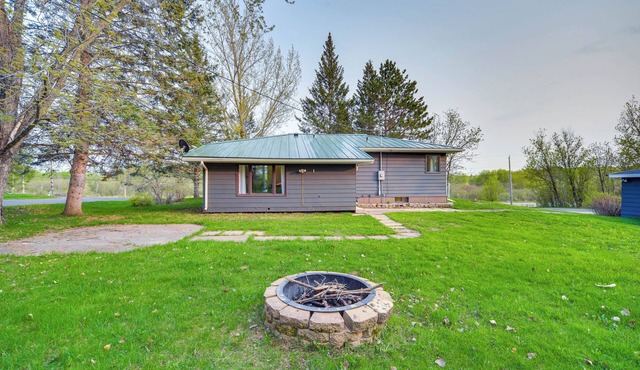 8 Mi to Dtwn Duluth: Hermantown Home