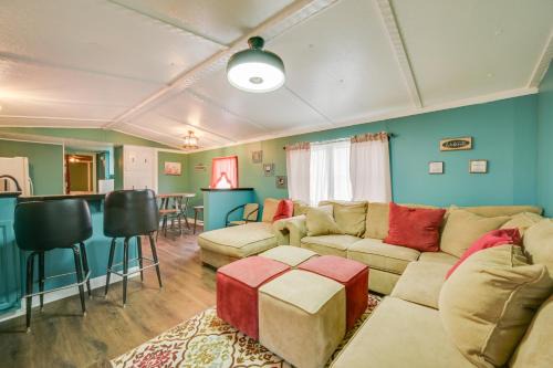 8 Mi to Dtwn Greenville: Pet-Friendly Family Home!