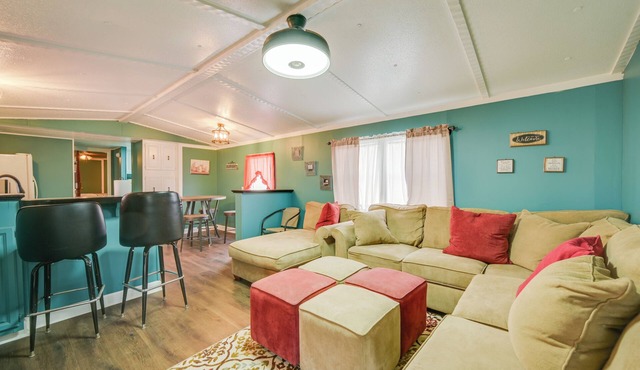 8 Mi to Dtwn Greenville: Pet-Friendly Family Home!