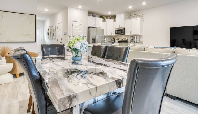 8 Mi to Dtwn Pensacola: Modern Escape w/Patio!