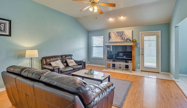 8 Mi to Fort Hood! Family Home w/Patio & Yard