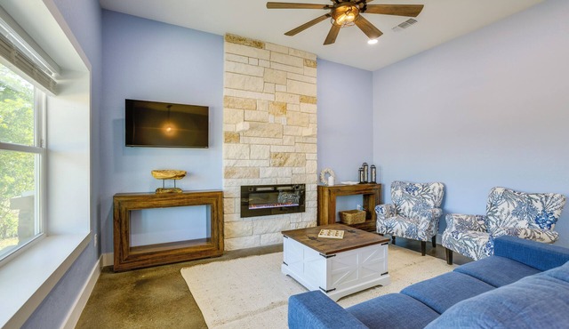 8 Mi to Gulf! Newly Built Townhome in Matagorda