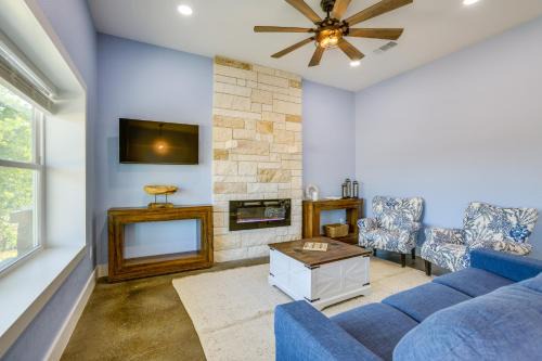 8 Mi to Gulf! Newly Built Townhome in Matagorda