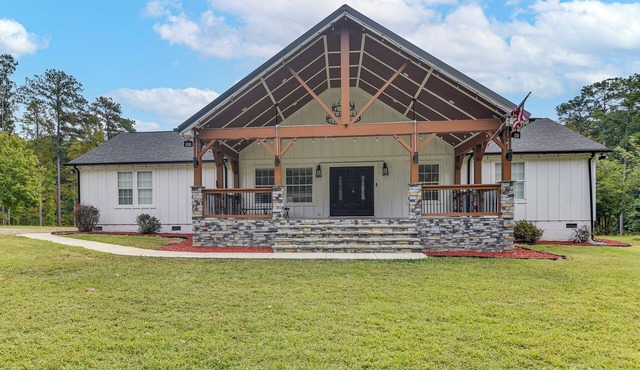 8 Mi to Jordan Lake: Spacious New Hill Home