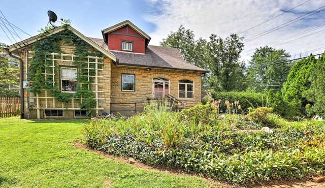 8 Mi to Kentucky Derby: Charming Louisville Gem