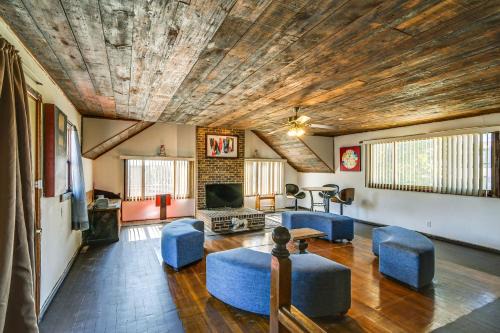 8 Mi to Lake Panorama Cozy Family Getaway