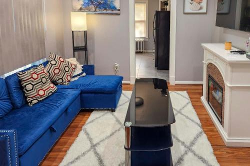 8 Mi to MetLife Stadium Pet-Friendly Home with Yard