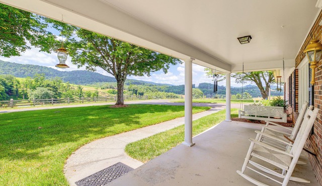 8 Mi to New River! Blue Ridge Mtn Ranch-Style Home