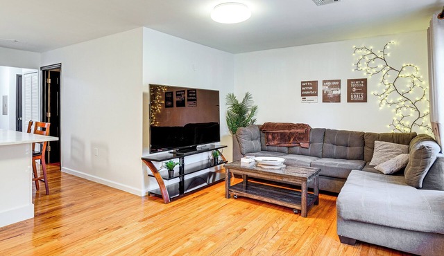8 Mi to NYC: Centrally Located Jersey City Apt!