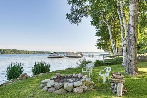 8 Mi to State Park Waterfront Home on Duck Lake