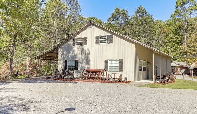 8 Mi to Tellico Plains: Family Home Near Trails!
